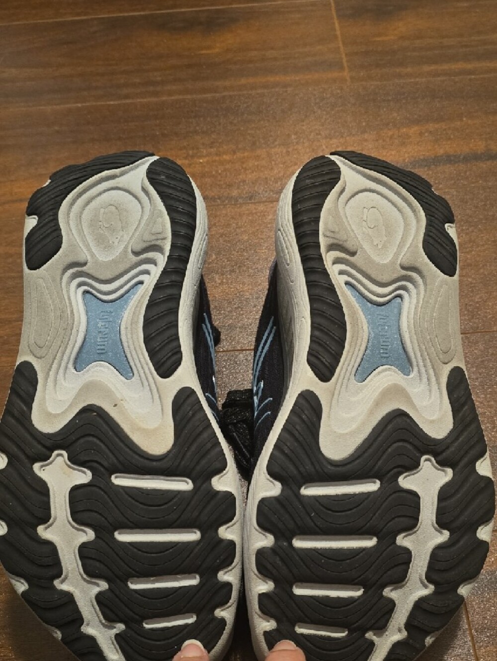 Karhu Women's Ikoni 3.0 Running Shoe - Black & Stone Blue - Picture 12 of 12